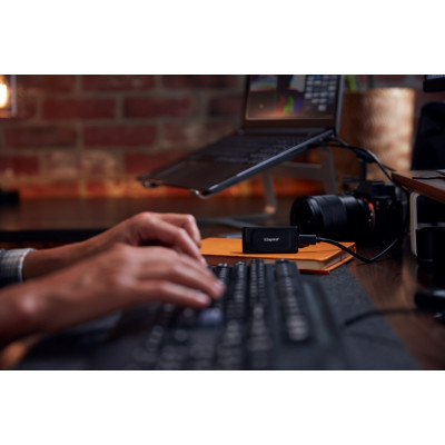 Kingston Externí SSD 1TB XS1000, USB 3.2, čierna